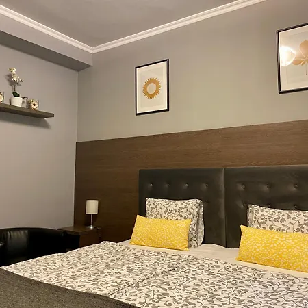 Bellevue Vendeghaz 2 *