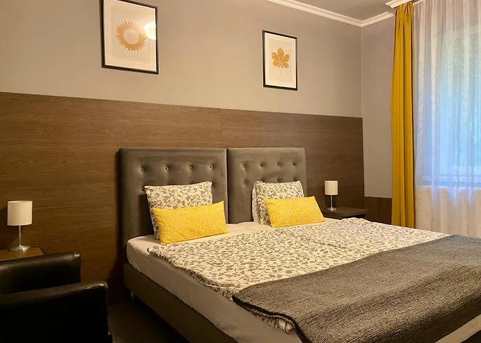 Bellevue Vendeghaz 2 بيت ضيافة 3*