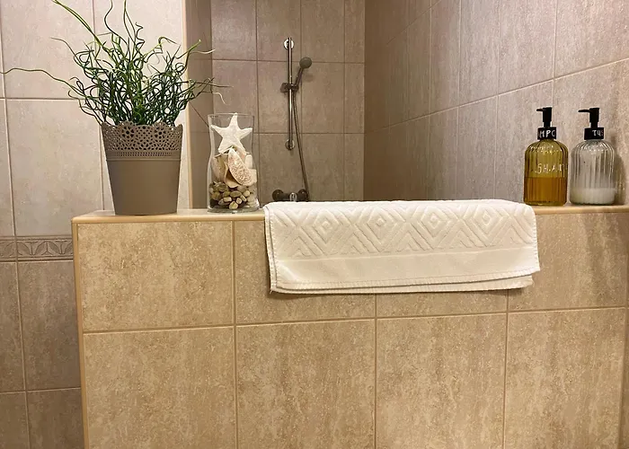 Bellevue Vendeghaz 2 بيت ضيافة Vác